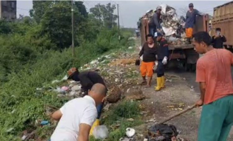 Terima Aduan Warga, Kemas Faried Gerak Cepat Tangani Tumpukan Sampah di Jalur Aurduri I