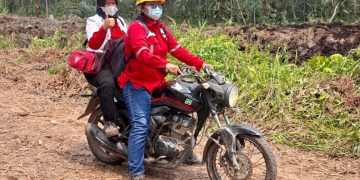 Bukan Pemadam, Tapi Selalu Mengejar Mereka ke Tengah Karhutla: Misi Nuriah Memastikan Personel Pulang Selamat