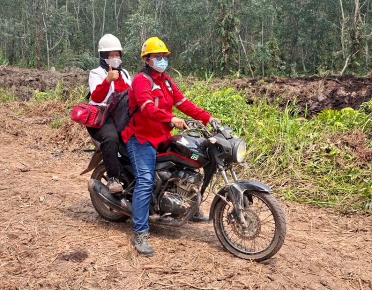 Bukan Pemadam, Tapi Selalu Mengejar Mereka ke Tengah Karhutla: Misi Nuriah Memastikan Personel Pulang Selamat