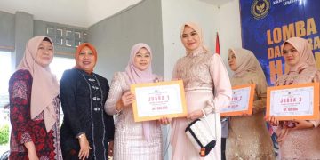 Wakil Ketua TP-PKK Kabupaten Muaro Jambi Novi astrianti Hadiri Peringatan Hari Ibu
