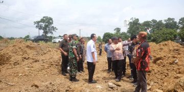 Bupati Muaro Jambi Tinjau Pembangunan Gerai Koperasi Desa Merah Putih di Taman Rajo